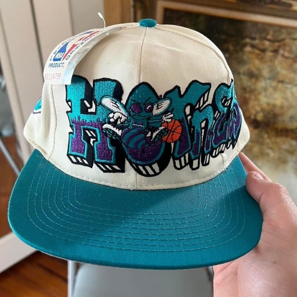 1990s Charlotte Hornets Drew Pearson "Graffiti" Spell Out Vintage Snapback Hat